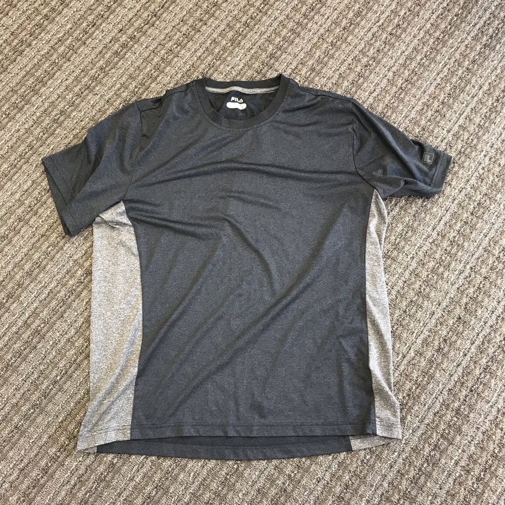 Fila men’s shortsleeved athletic shirt